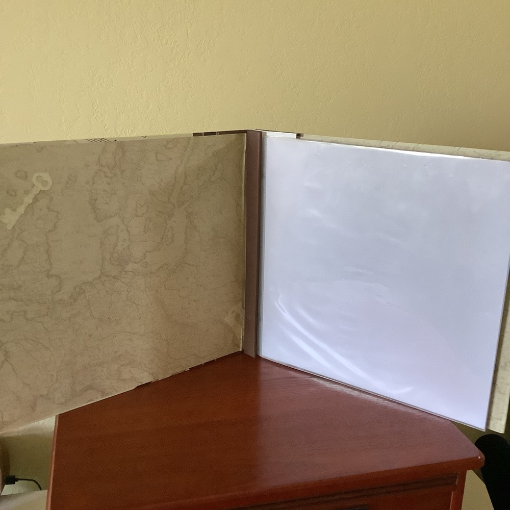 NWOT 14x12.5 scrapbook - Picture 5 of 5